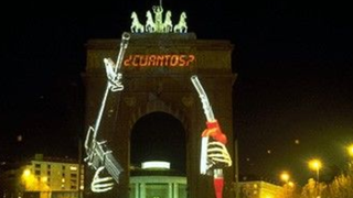 Arco de la Victoria, Madrid, intervenido en 1985 por K. Wodiczko