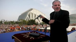 Kiko Argüello, en la misa de las familias en Valencia en 2006