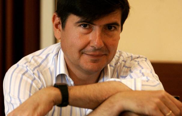 Manuel Pimentel, mediador