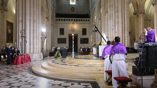Funeral en La Almudena