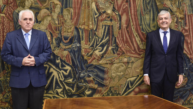 El rector de la Universidad de Deusto José María Guibert y el director Territorial Norte de BBVA, Carlos Gorría