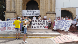 Apoyo multitudinario a Rafael Vez