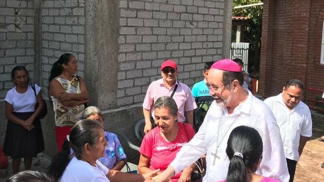 Mons. Colín Cruz. Acompañar al pueblo de Dios.