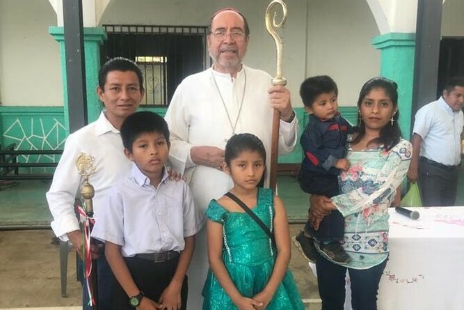 Con autoridades. Buena relación.