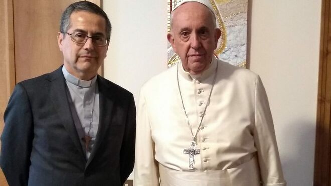 Franciso y el nuevo obispo de Chillán