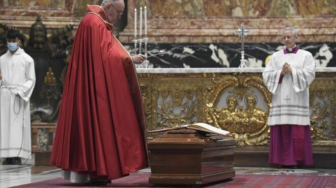 El Papa, en el funeral de Grocholewski