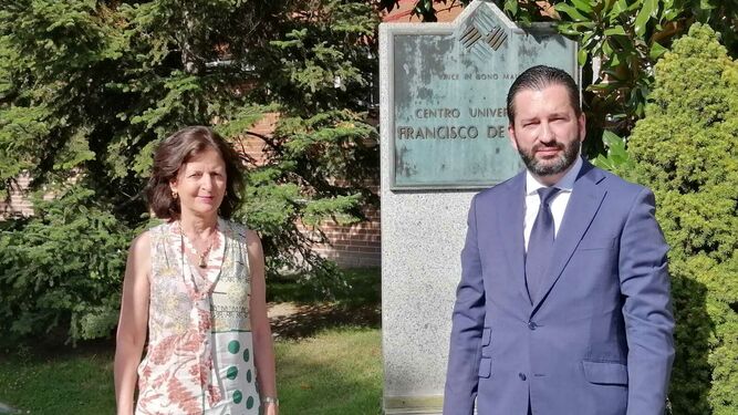Santiago Portas con Blanca Montero, Directora de Negocios Institucionales y subdirectora general del Banco