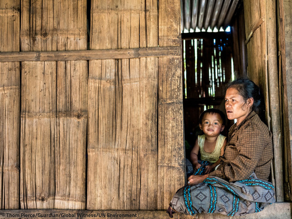 Mujer filipina. Foto Tom Pierce