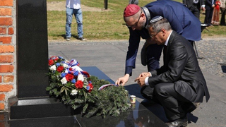 Autoridades políticas y religiosas en la conmemoración