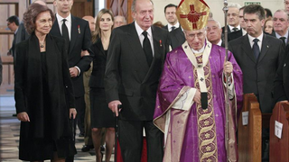 Los obispos agradecen al rey emérito su contribución a la "democracia y concordia"