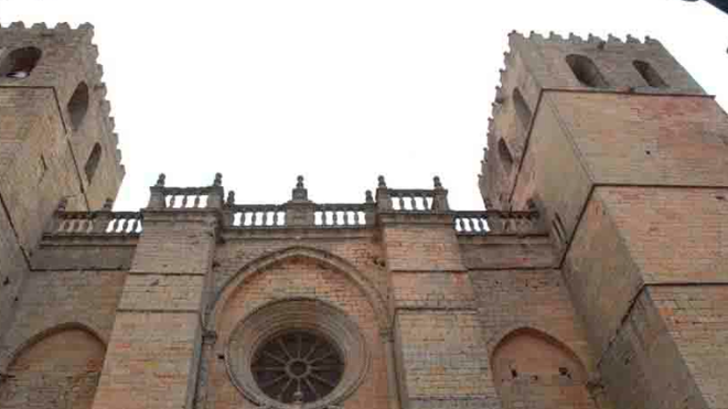 Exterior de la catedral de Sigüenza