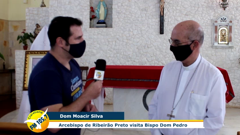 Mons. Moacir Silva en entrevista con la Radio Claretiana