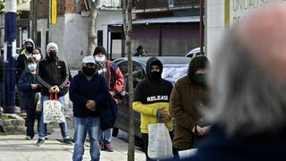 Filas para obtener alimentos