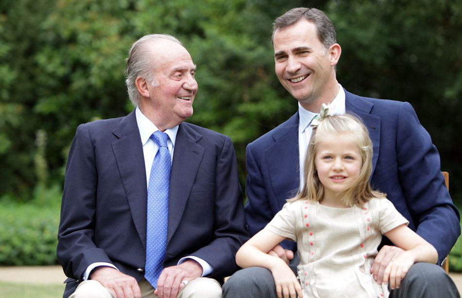 Juan. Carlos I Felipe VI Princesa. Leonor