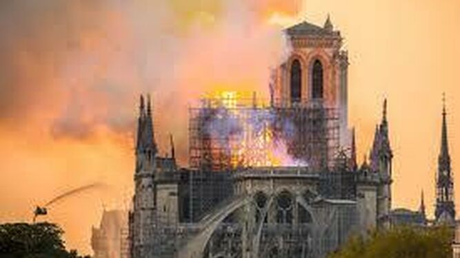 Incendio de la catedral de Notre Dame de París