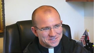 No es la primera vez que Leatherby da la nota