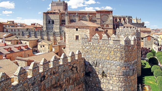 "Ávila de los santos y de los cantos"