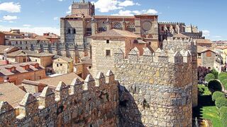 "Ávila de los santos y de los cantos"