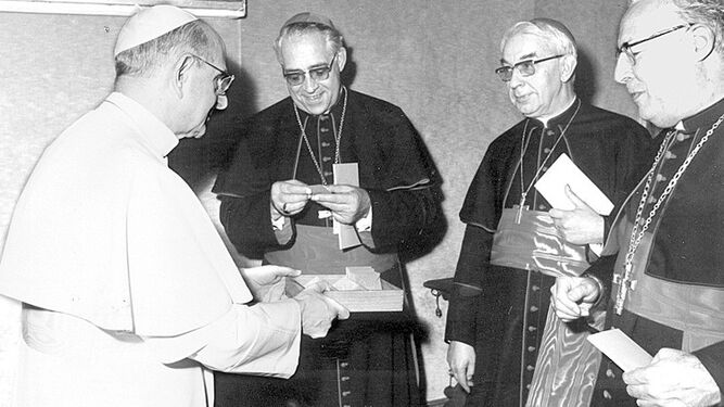 Pablo VI con monseñor Marcelo González, el cardenal Tarancón y monseñor Narciso Jubany