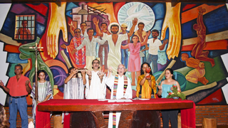 Monseñor Casaldàliga celebrando en el Santuario de los Mártires de la Caminada Latinoamericana