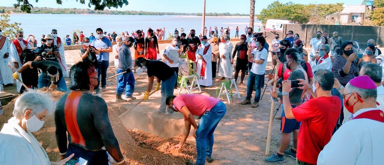 Entierro de Pedro - Foto Rômulo