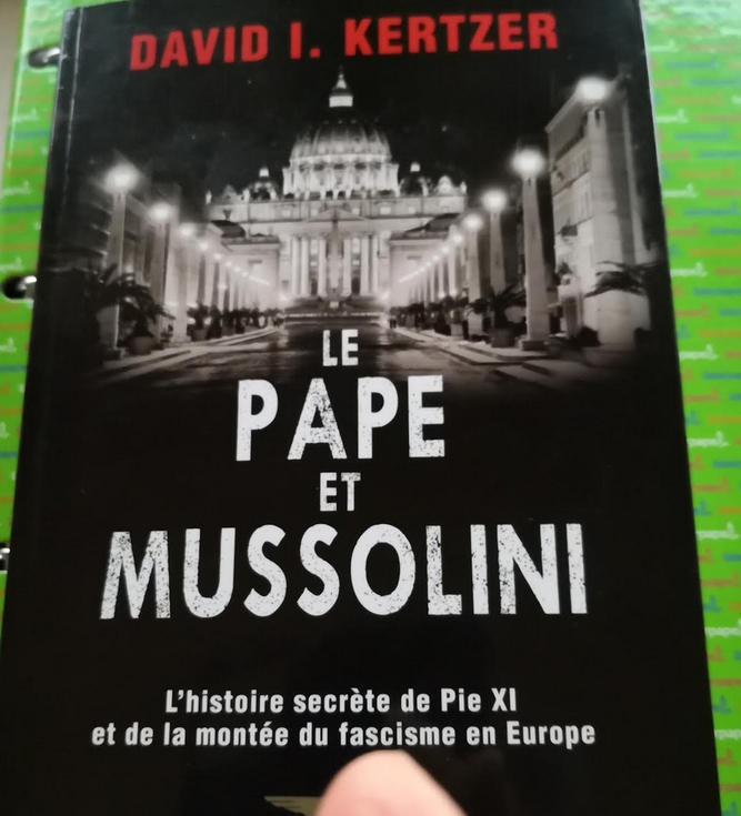 Papa y Mussolini