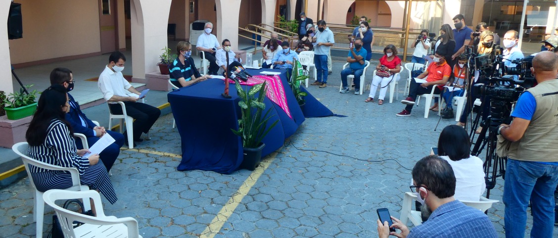 Rueda de prensa en Manaos