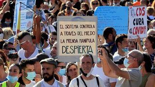 Manifestación de los negacionistas del coronavirus en Madrid