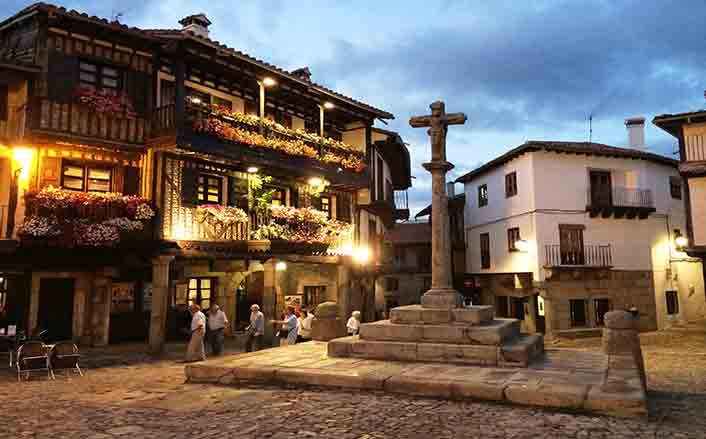 alquiler-de-coches-pepecar-la-alberca-iluminada