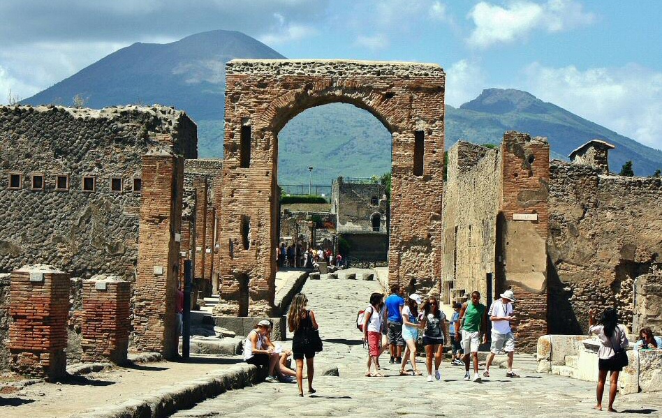 Pompeya-Arco-Onorario-FB-001