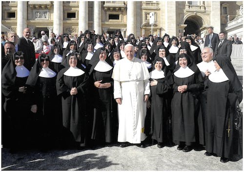 Hermanitas-de-los-Pobres-Papa-Francisco