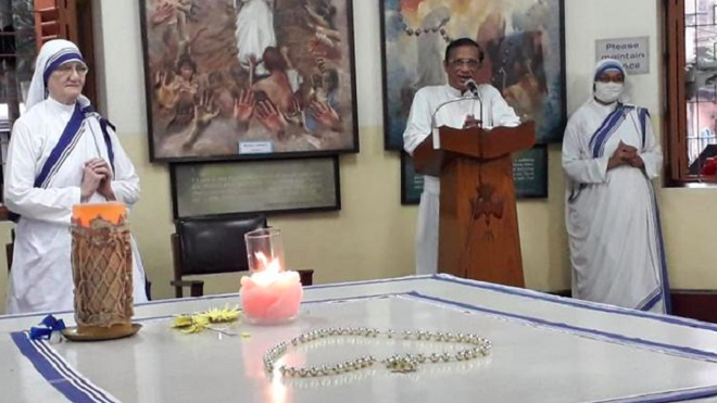 Las Misioneras de la Caridad celebran los 110 años del nacimiento de la Madre Teresa