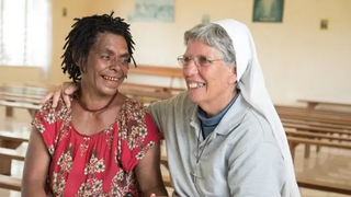 La hermana Jenal en su proyecto en Papúa Nueva Guinea