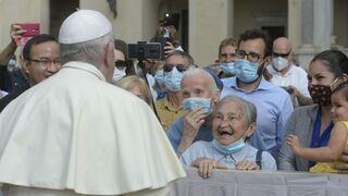 Y el Papa, seis meses después, volvió a fundirse con el pueblo