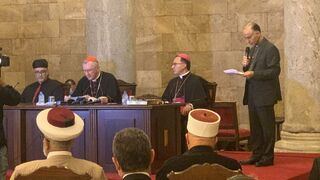 Parolin, desde Beirut: "El Líbano no se quedará solo, juntos reconstruiremos Beirut"