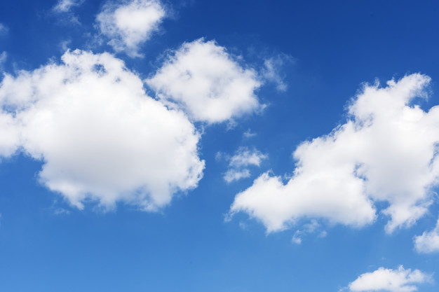 fondo-pantalla-nubes-cielo-azul_53876-71443