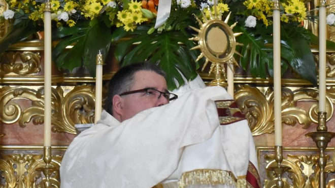 El párroco Rafael Vez