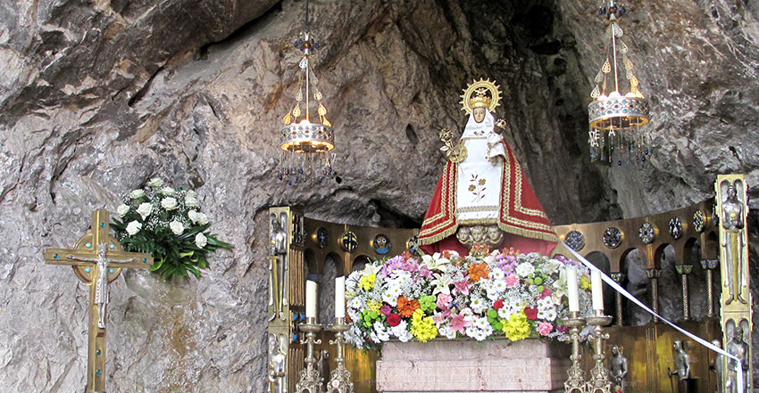 santina-de-covadonga-virgen-de-covadonga