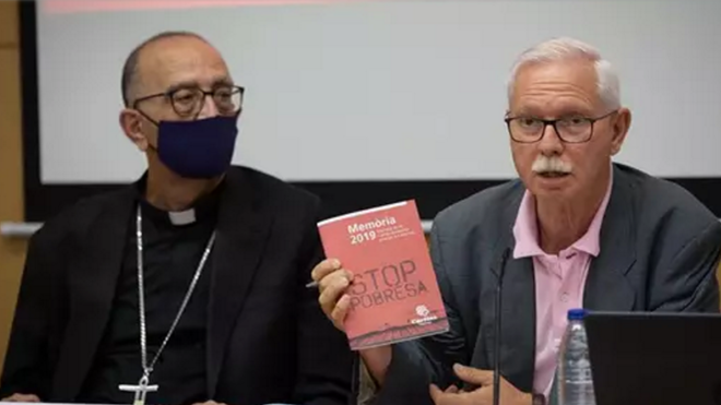El cardenal Omella junto a Francesc Roig