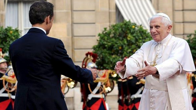 Benedicto y Sarkozy