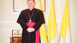 Mon.r Miroslaw Adamczyk desembarca en Argentina