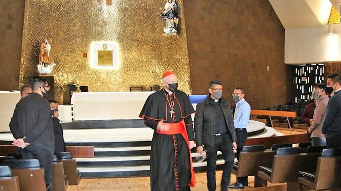 Arzobispo Aguiar. Marcando distancia.