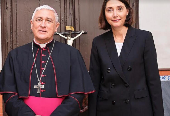 Zornoza y la nueva ecónoma, Carmen Lobato
