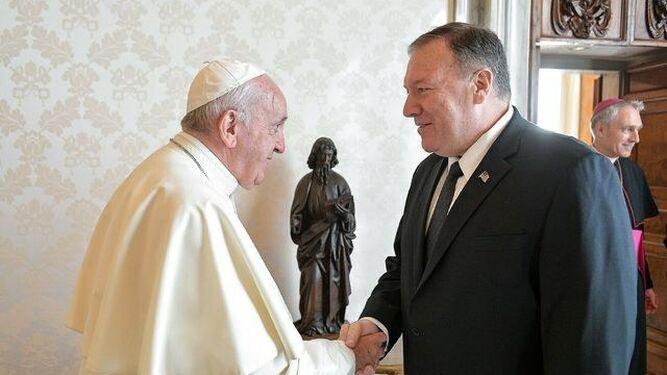 Mike Pompeo, con el Papa Francisco