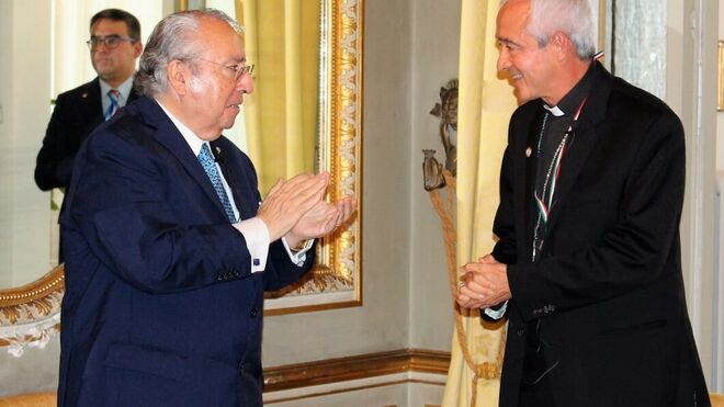 Arzobispo Jorge Carlos Patrón Wong, galardonado por gobierno de México
