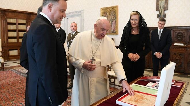 Francisco con el presidente de Polonia, Andrzej Duda