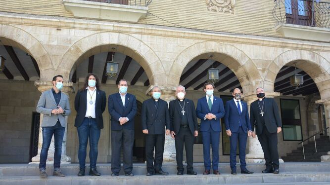 El Nuncio y Pérez Pueyo, en el Ayuntamiento de Basrbastro