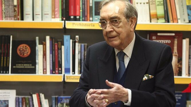 José L. Benavides, el autor