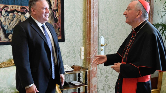 Parolin recibe en el Vaticano a Pompeo