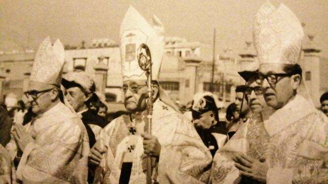 Cardenal Miranda y Abad Schulenburg. Magna eucaristía